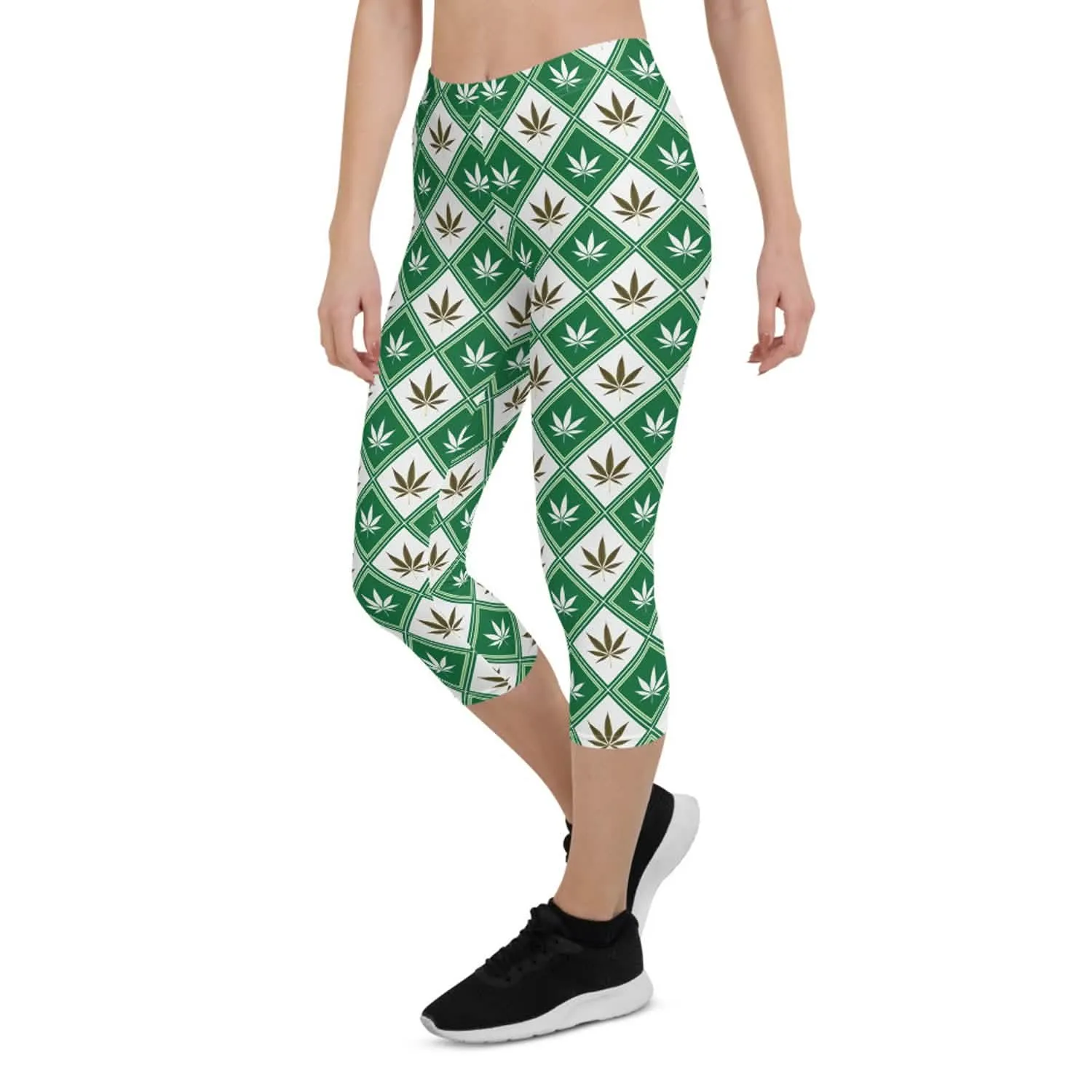 Chic Cannabis Print Capri Leggings for Women's Active Lifestyle